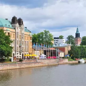 Näkymä Turun jokirantaan